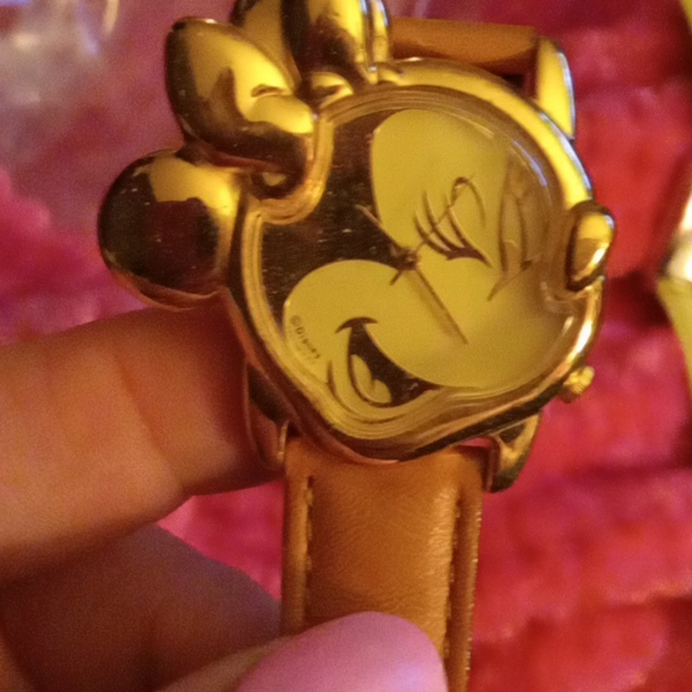 🖤Vtg LORUS Disney Minnie Mouse head watch